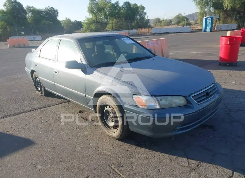 2001 Toyota CAMRY фото