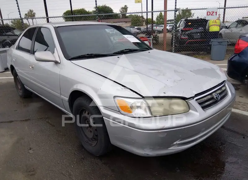 2001 Toyota CAMRY фото