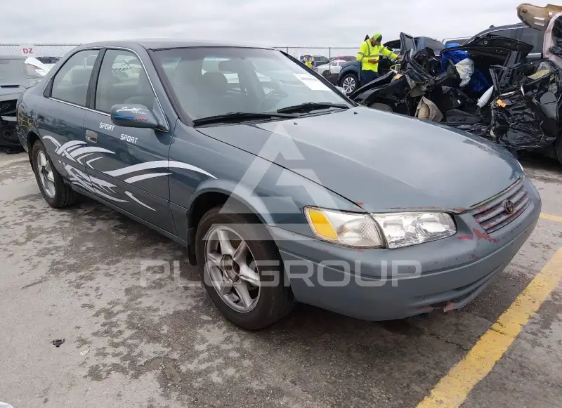 2001 Toyota CAMRY фото