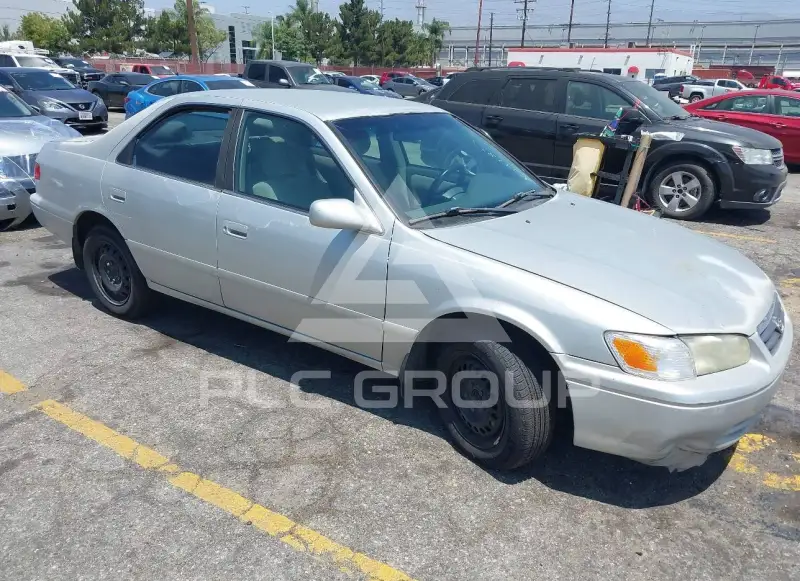 2001 Toyota CAMRY photo
