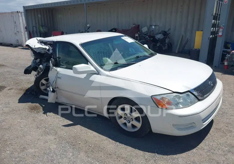 2001 Toyota AVALON фото