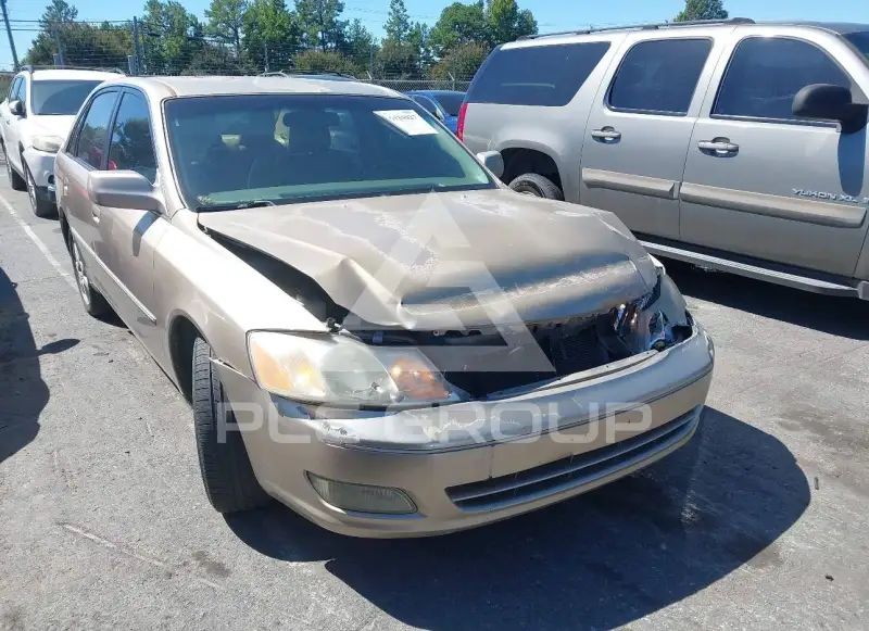 2001 Toyota AVALON фото