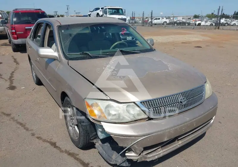 2001 Toyota AVALON photo