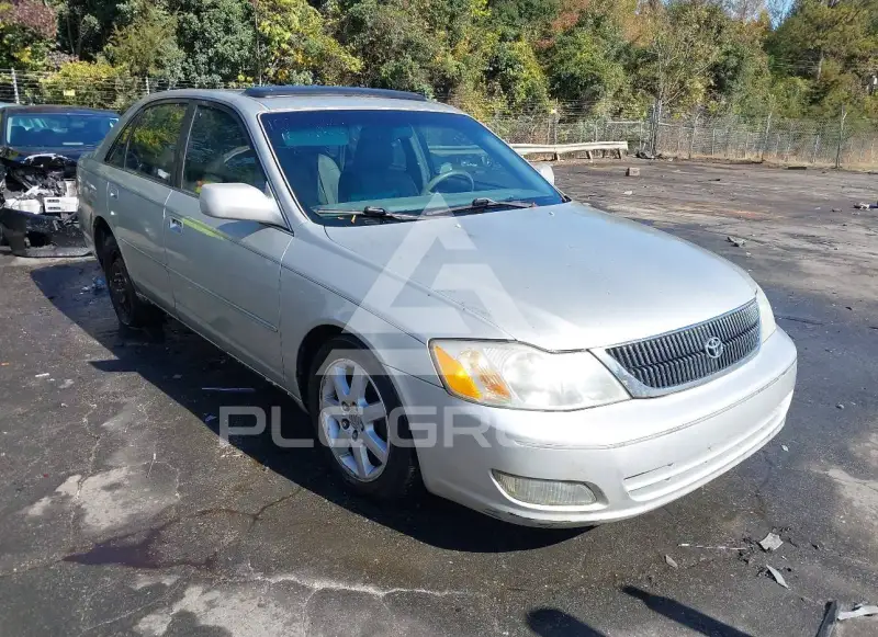 2001 Toyota AVALON фото