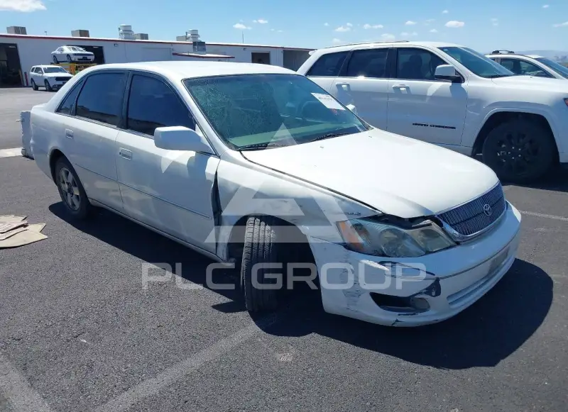 2001 Toyota AVALON photo