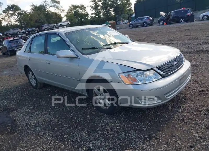 2001 Toyota AVALON photo