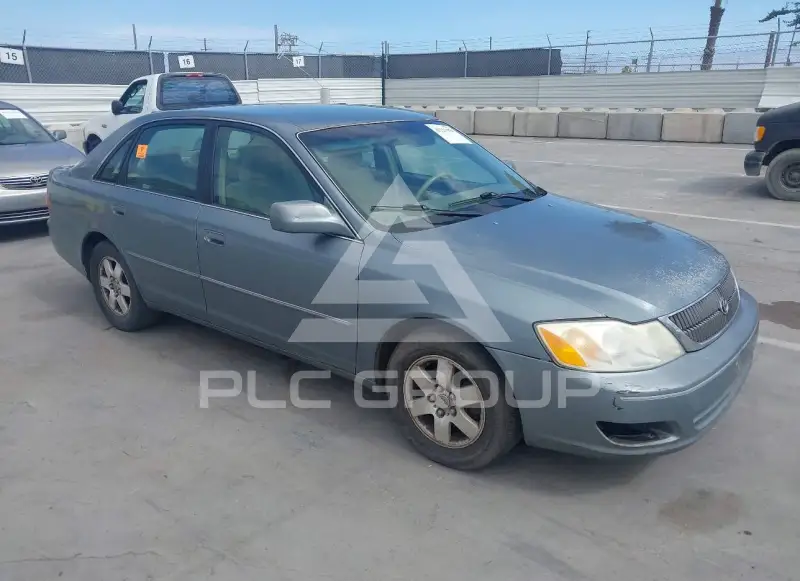 2001 Toyota AVALON фото