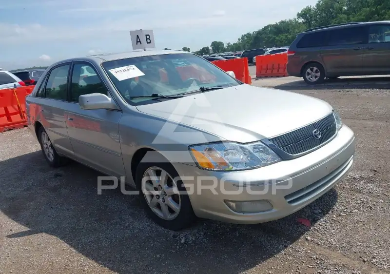 2001 Toyota AVALON photo