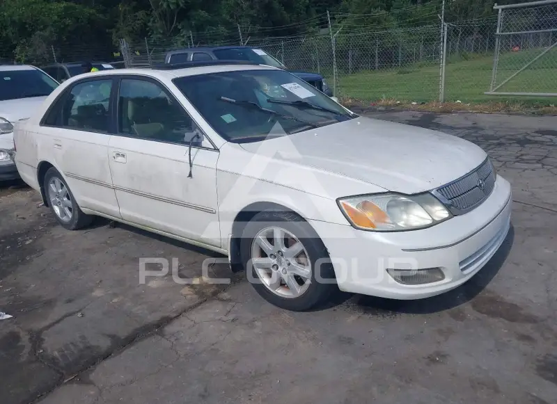 2001 Toyota AVALON фото