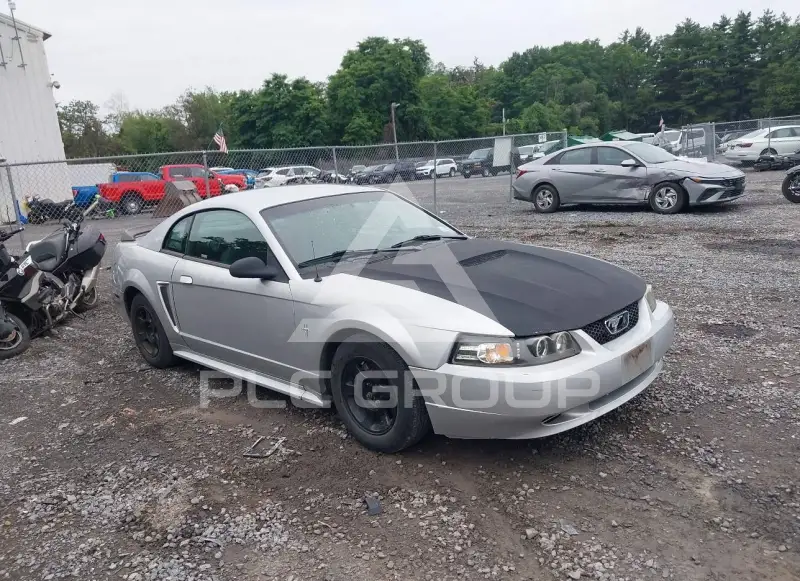 2001 Ford MUSTANG фото