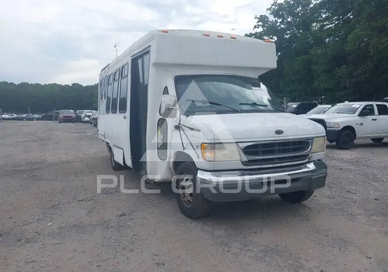 2001 Ford E-350 фото