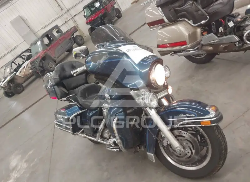 2002 Harley-Davidson FLHTCU фото