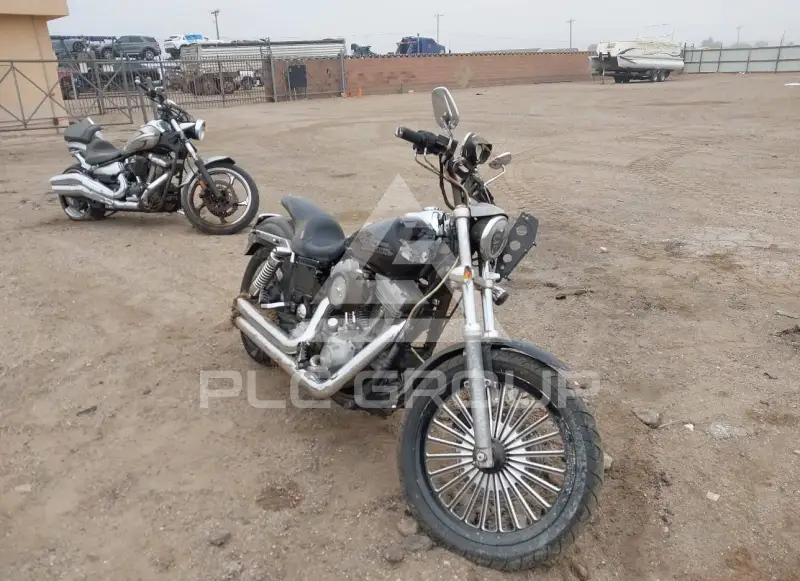2002 Harley-Davidson FXD фото