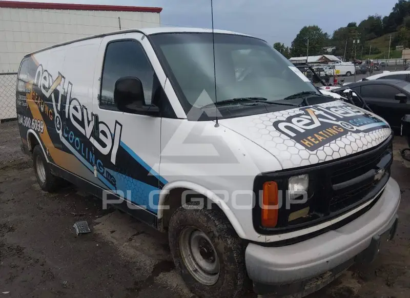 2002 Chevrolet Express photo