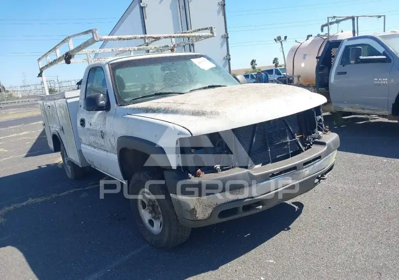 2002 Chevrolet Silverado photo