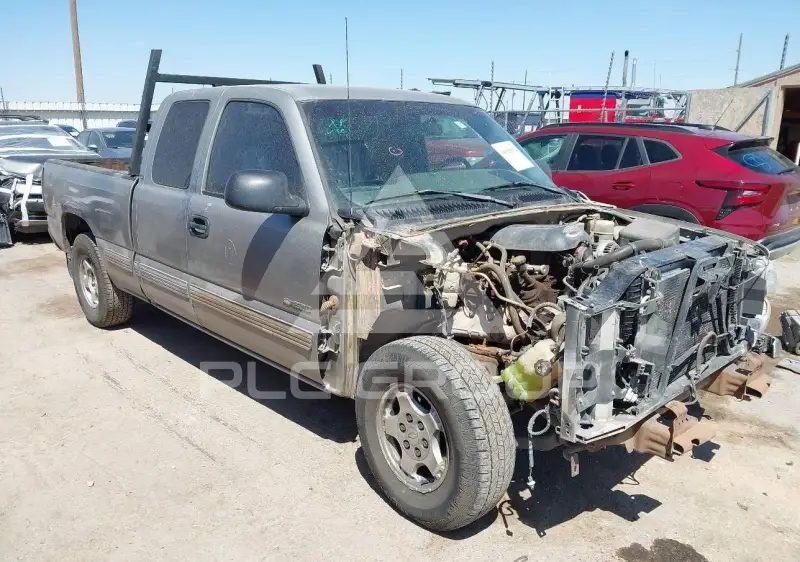 2002 Chevrolet Silverado photo