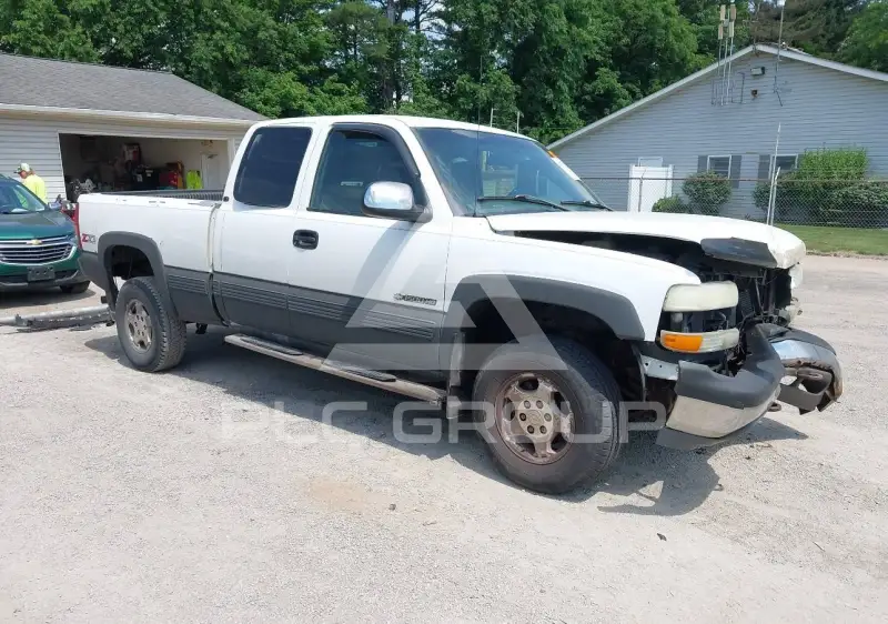 2002 Chevrolet Silverado photo