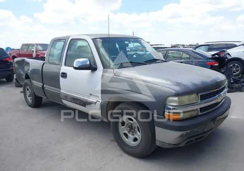 2002 Chevrolet Silverado photo