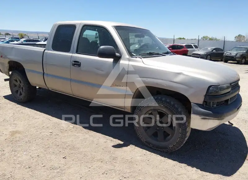 2002 Chevrolet Silverado photo