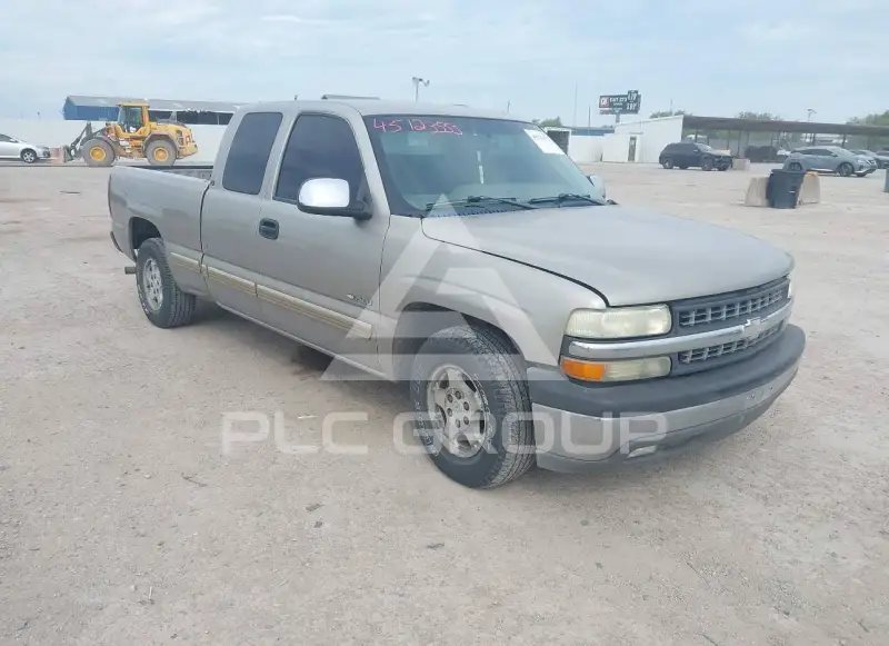 2002 Chevrolet Silverado photo