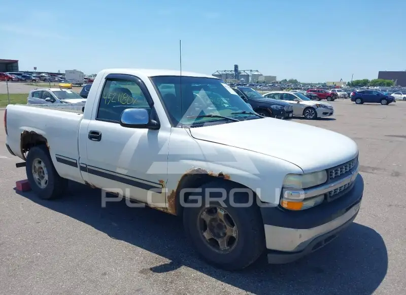 2002 Chevrolet Silverado photo