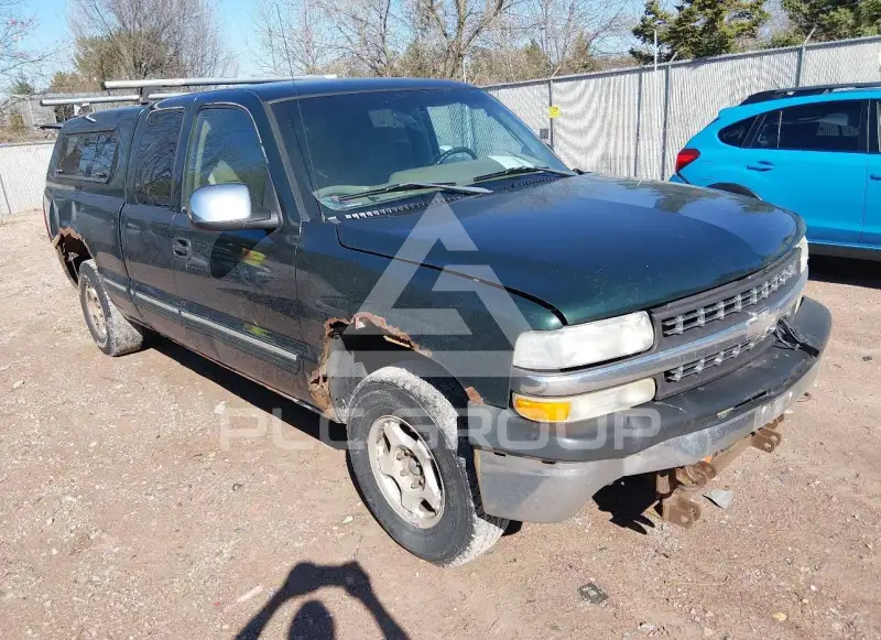 2002 Chevrolet Silverado photo