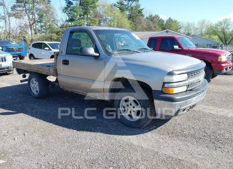 2002 Chevrolet Silverado photo