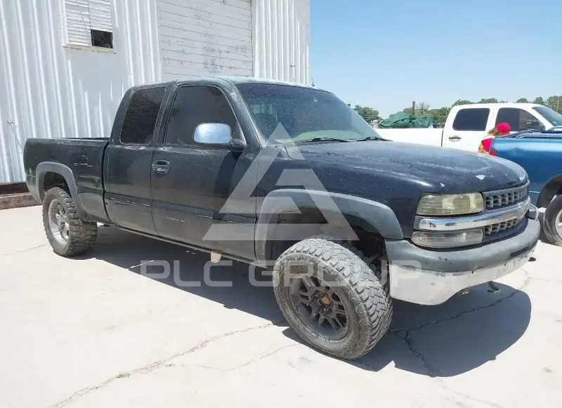 2002 Chevrolet Silverado photo