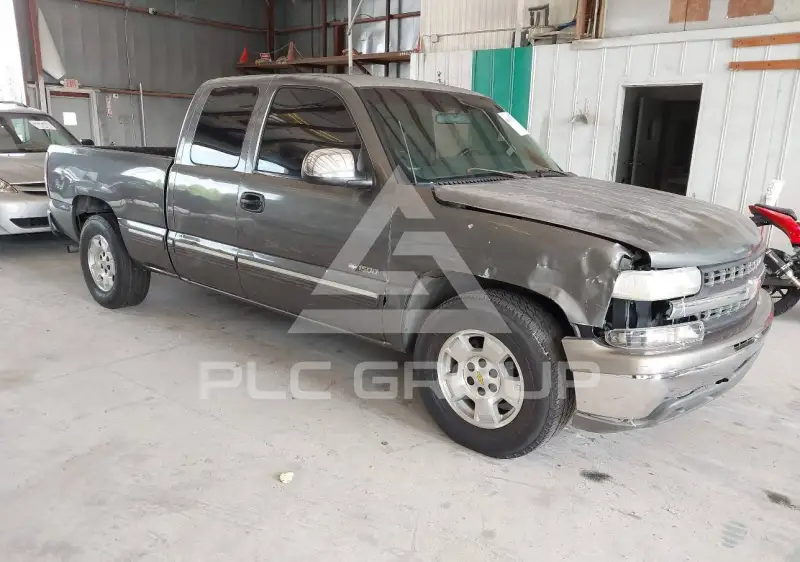 2002 Chevrolet Silverado photo