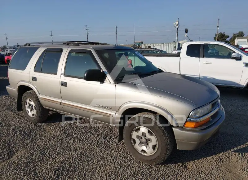 2002 Chevrolet Blazer photo