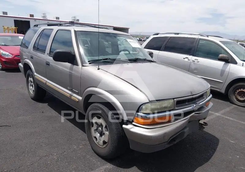 2002 Chevrolet Blazer photo