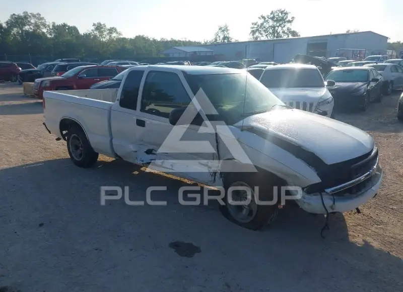 2002 Chevrolet S10 photo