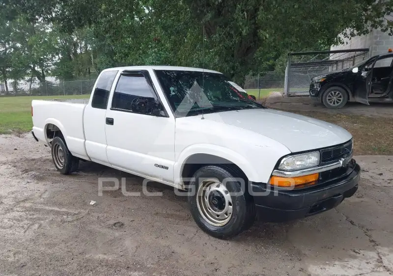 2002 Chevrolet S10 photo