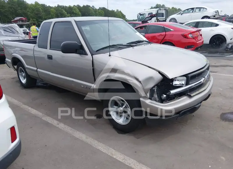 2002 Chevrolet S10 photo