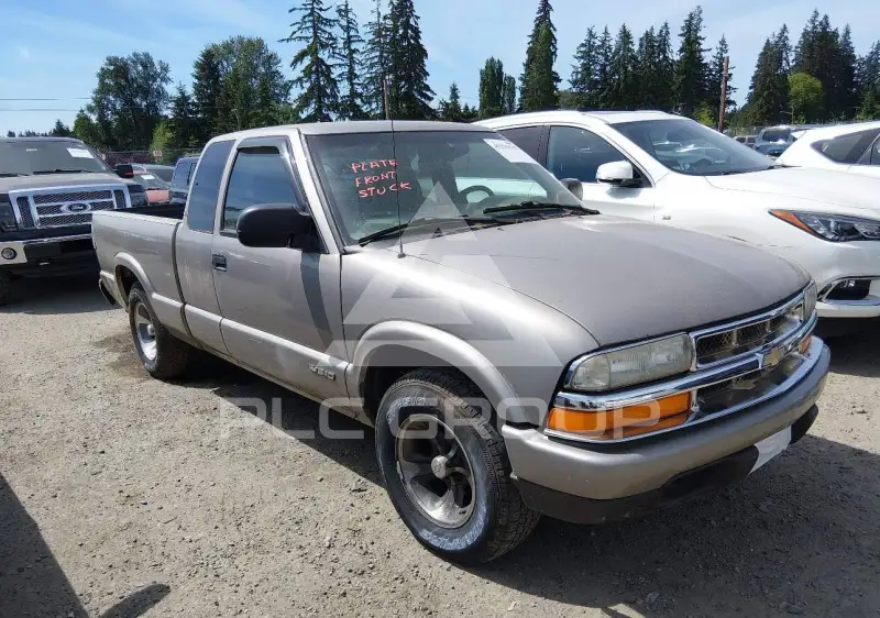 2002 Chevrolet S10 photo