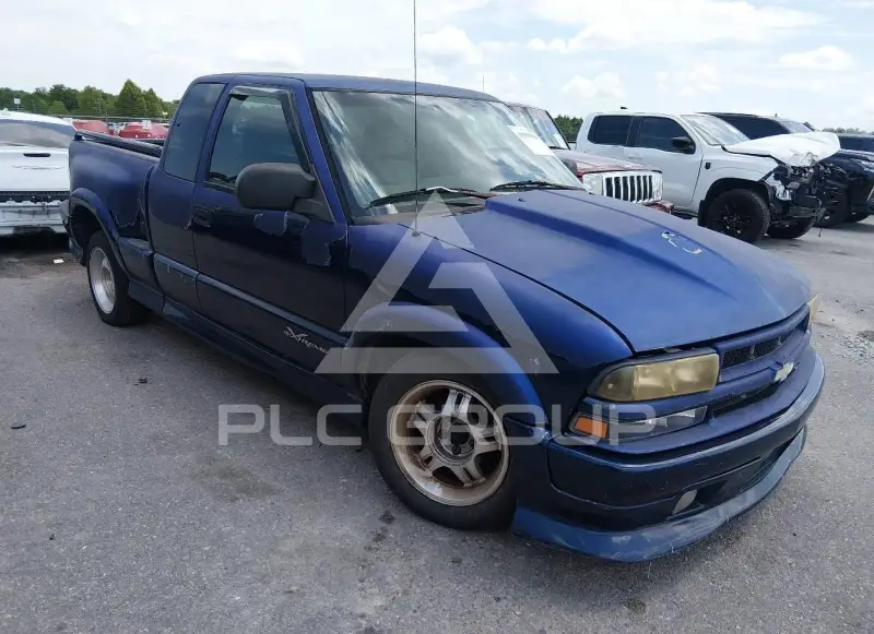 2002 Chevrolet S10 photo