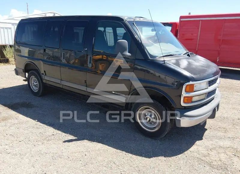 2002 Chevrolet Express photo