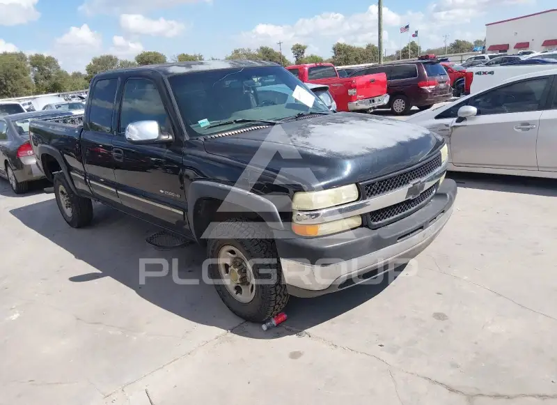 2002 Chevrolet Silverado photo