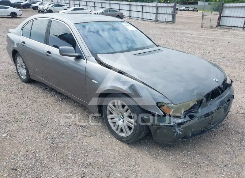 2002 BMW 745 photo