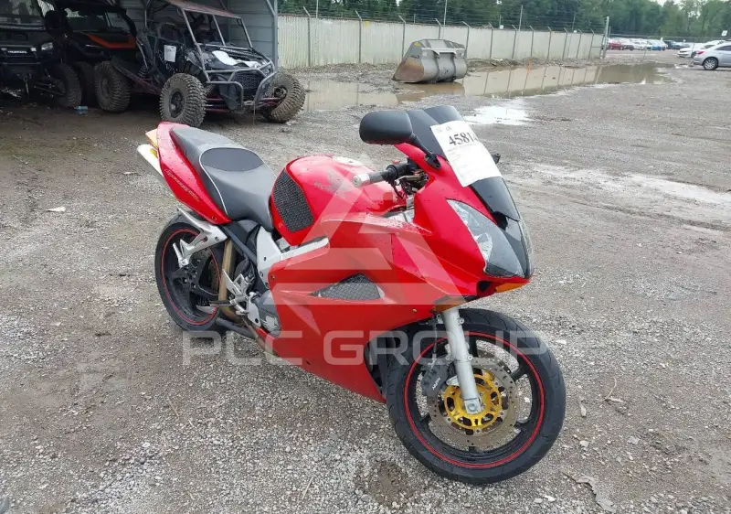 2002 Honda VFR photo