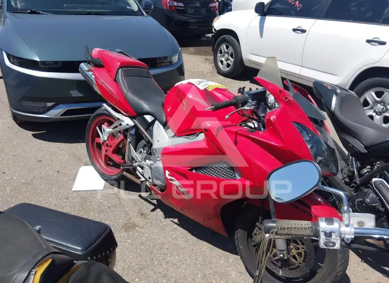 2002 Honda VFR photo