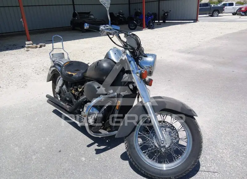 2002 Honda VT750 фото