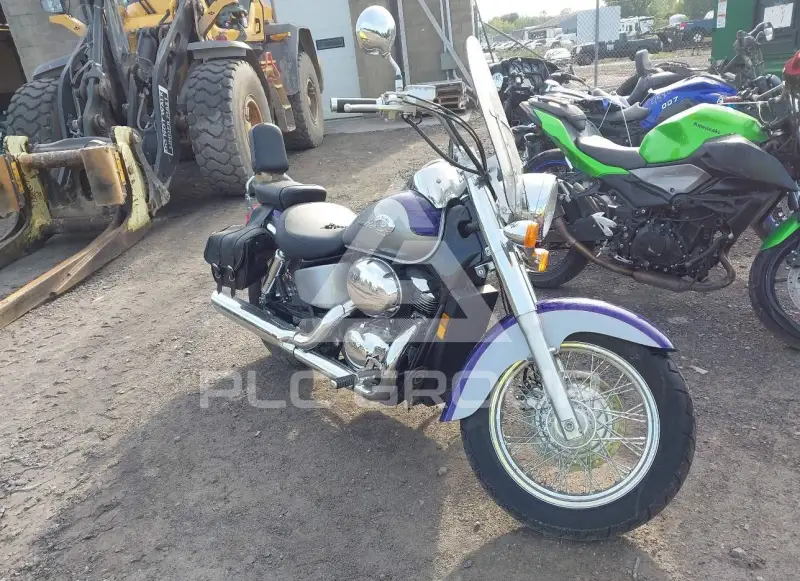 2002 Honda VT750 фото