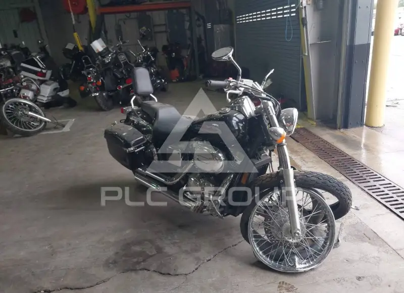 2002 Honda VT750 фото