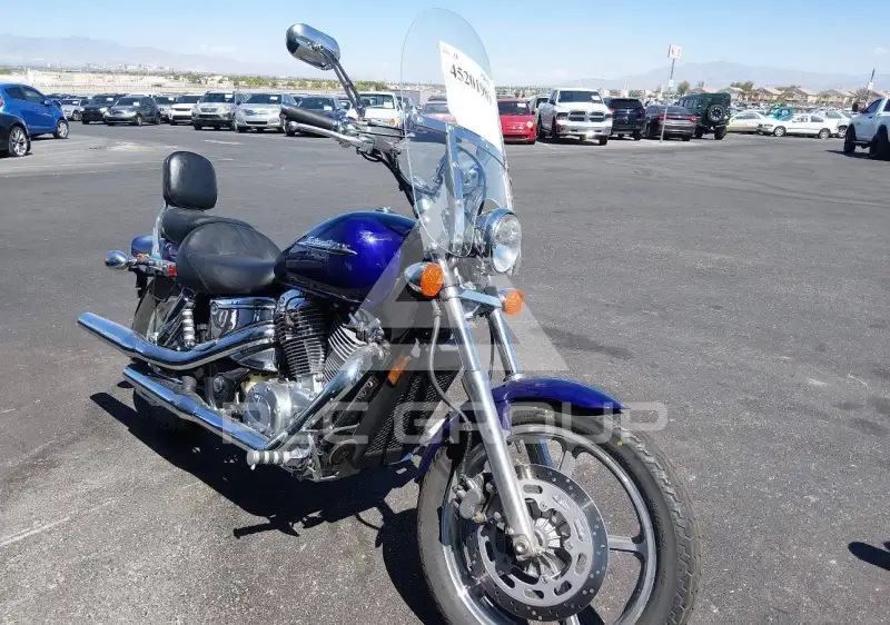2002 Honda VT1100 photo
