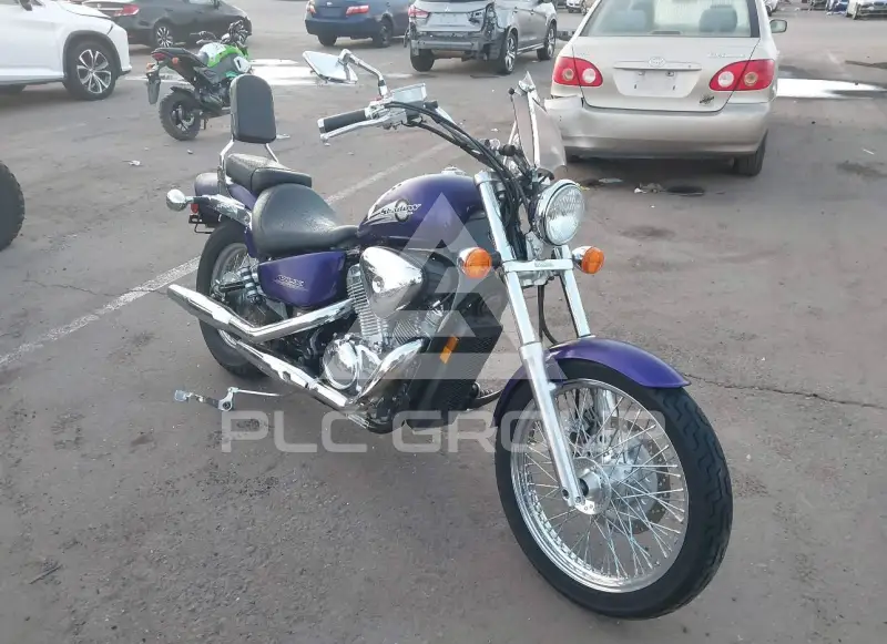 2002 Honda VT600 photo