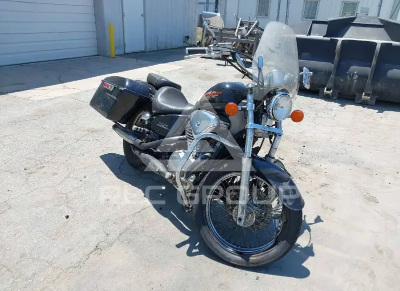 2002 Honda VT600 фото