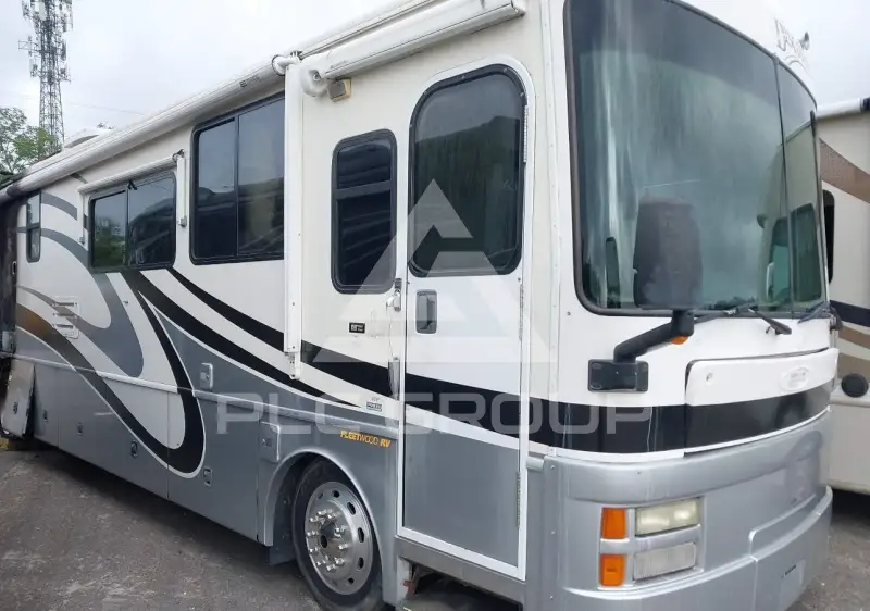 2002 Freightliner Chassis фото
