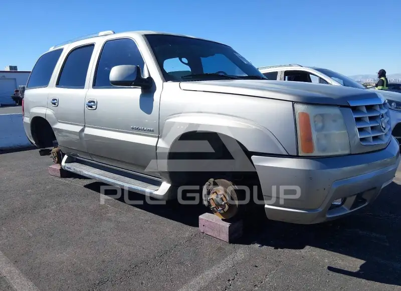 2002 Cadillac ESCALADE photo