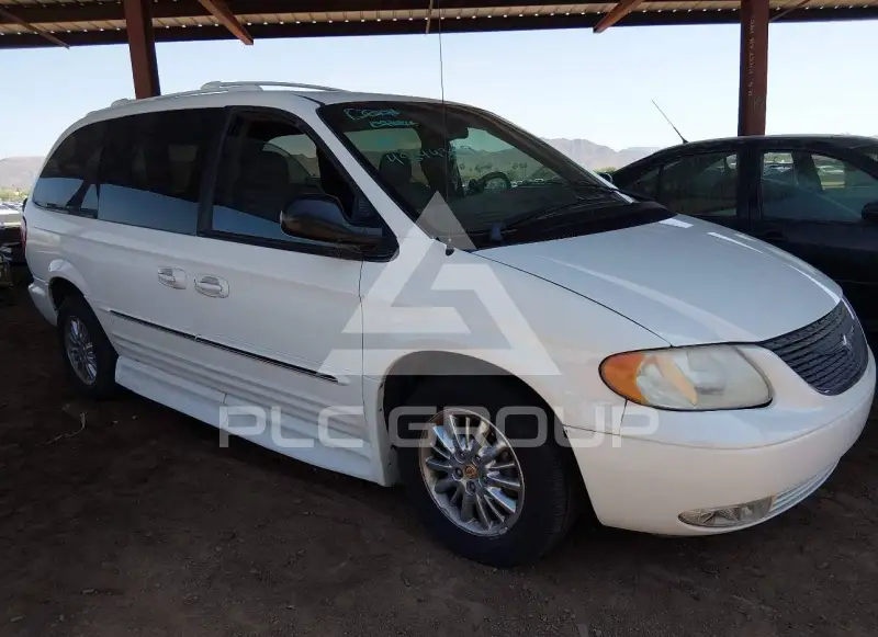 2002 Chrysler TOWN & COUNTRY photo